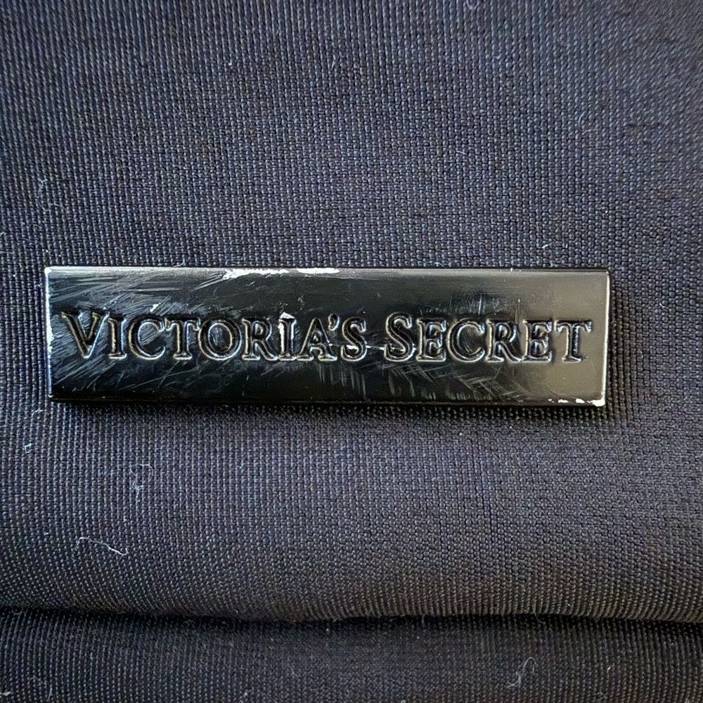 Victoria’s Secret Black Belt Bag - Picture 4 of 4